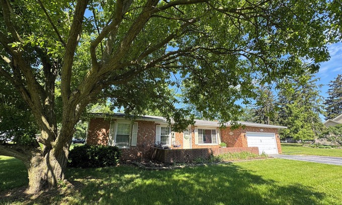 Kouts House | Charming 2-bedroom house