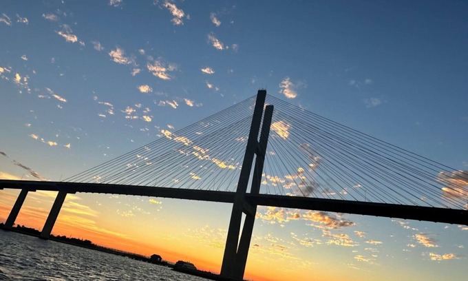 Brunswick House | Charming 2-bedroom RV with AC, fitness room, WiFi in Brunswick