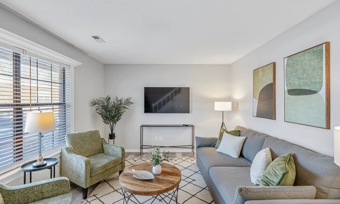 Columbia House | Charming 2-bedroom Townhome- Close Proximity