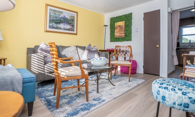 Norwich House | Charming 2-bedroom townhome in Norwich near Great Wolf L, Foxwoods & Mohegan Sun