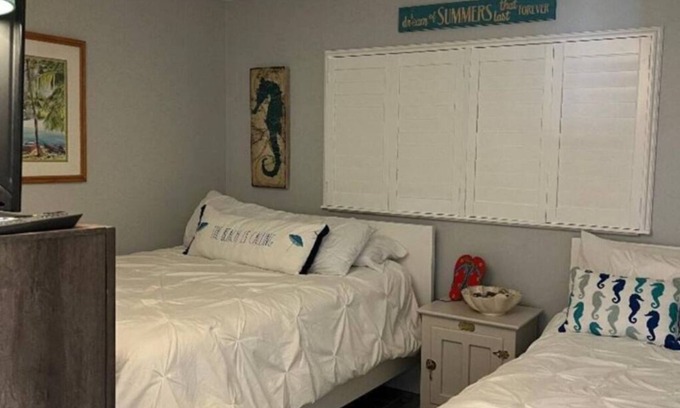 Hutchinson Island South House | Charming 2-bedroom house in Jensen Beach