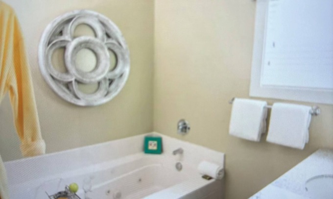 Lackey House | Charming 2-bedroom townhome in nice Williamsburg with WiFi, fitness room