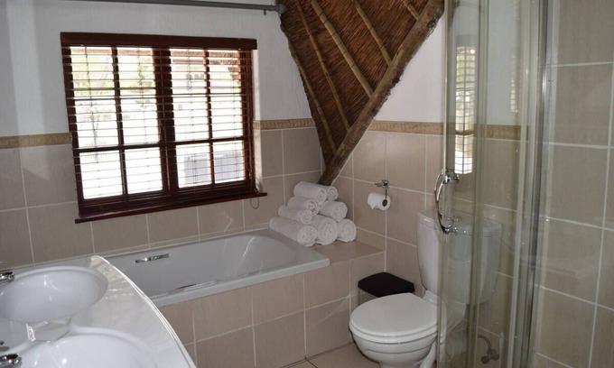 Greater Johannesburg Metropolitan Area Bed & Breakfast | Charming 2-bedroom B&B with WiFi, AC in Fourways, Johannesburg
