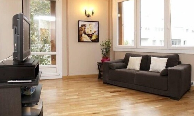 Danube Apartment | Charming 2 rooms at Buttes Chaumont (Paris 19th)