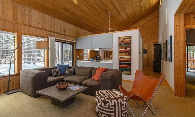 Truckee House | Charming 2B2B cabin home in enchanting Truckee. Perfect vacation get-a-way.