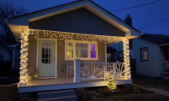 Wall Cottage | Charming 3-Bed Beach Cottage with Parking. Just a Stroll to the Sand.