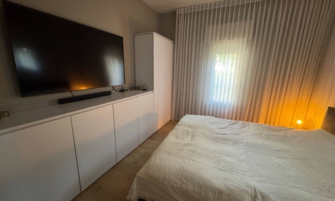 Kfar Shmaryahu Cottage | Charming 3-bedroom cottage near the beach - a perfect and central location