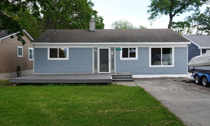 Caseville Cottage | Charming 3-bedroom cottage in Caseville