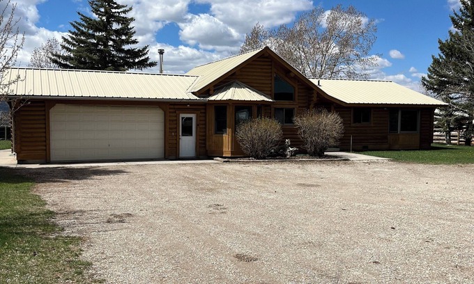 Victor Cabin | Charming 3-bedroom cabin in Victor only 25 miles from Jackson Hole, pet friendly