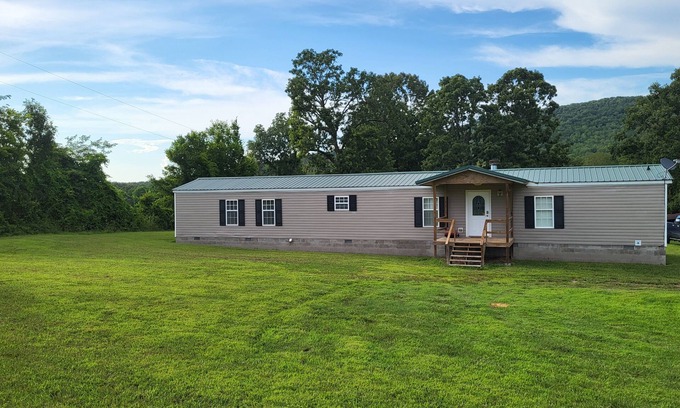 Saint Joe House | Charming 3-bedroom house in St. Joe just 6 miles from the Buffalo River