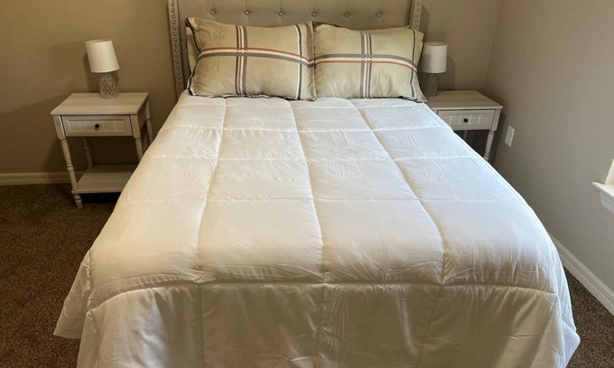 Ocala House | Charming 3-bedroom house with AC, WiFi in awesome Ocala