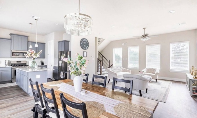 Spring Branch East House | Charming 3-bedroom townhome near the Galleria, with wifi in fabulous Houston