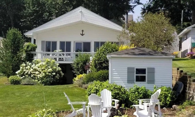 Spring Lake House | Charming 3-bedroom home in lovely Spring Lake