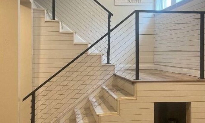 Fall Creek Place House | Charming 3 Story Home Downtown, Sleeps 6