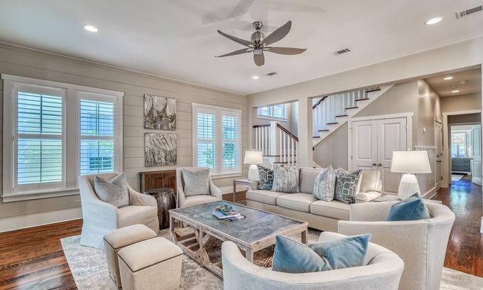 Cottage District House | Charming 3BR Cottage WaterColor, Beach Club Access, Bikes. Open Layout, Steps To Seaside. Book Now!