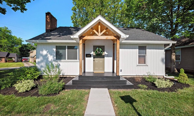Lafayette House | Charming 3BR Full Remodel in Lafayette