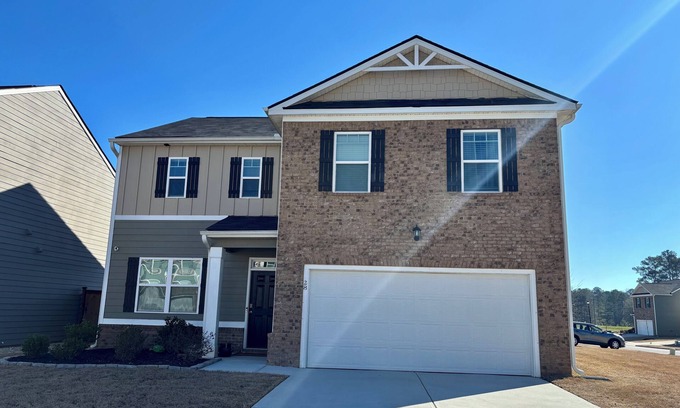 Newnan House | Charming 4-bedroom house with WiFi, fully furnished near Piedmont Newnan