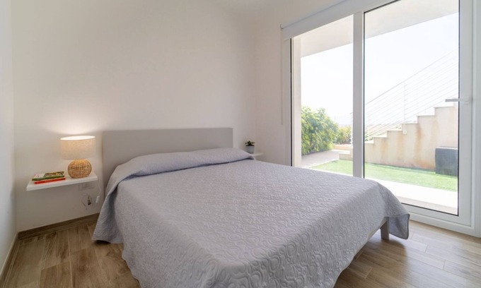 Pachino Apartment | Charming 40 sqm seaview apartment, able to accommodate up to 4 people, located inside the renowned Borgo 84 residence, equipped with swimming pool and cycle path. The property is located just 3 km from the center of Marzamemi, one of the most fascinating