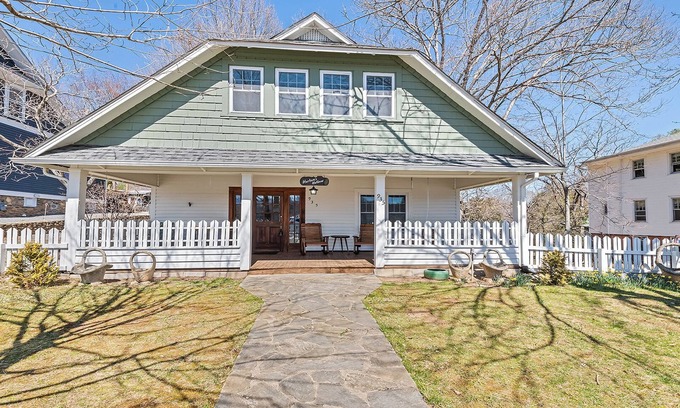 Lake Junaluska Cottage | Charming 7-bedroom cottage with WiFi, AC in serene Lake Junaluska