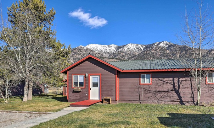 Alpine Northeast Apartment | Charming Alpine Apartment w/ Stunning Views!