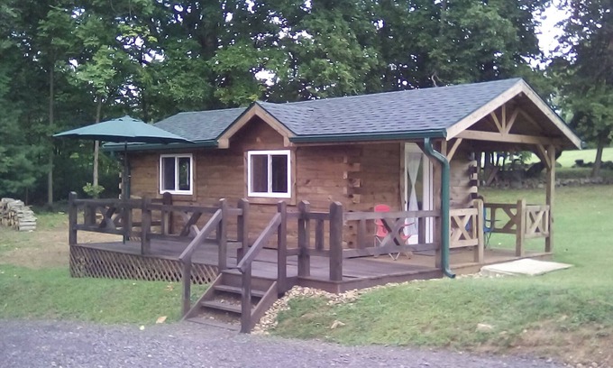 Carlton Cabin | Charming Amish-Built Log Cabin in Utica, PA