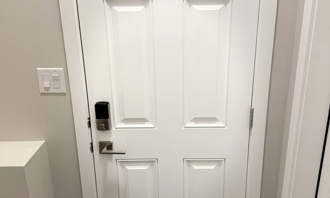 Fort Gary Apartment | Charming and Cozy Private 2-Bedroom Suite