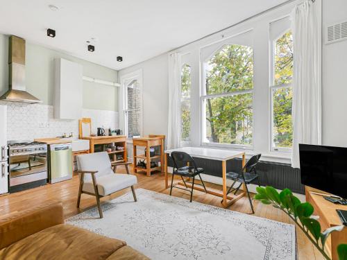 Brixton Apartment | Charming and Spacious Apartment in Central Brixton