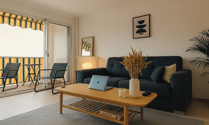 Le Cannet Apartment | Charming apartment with terrace