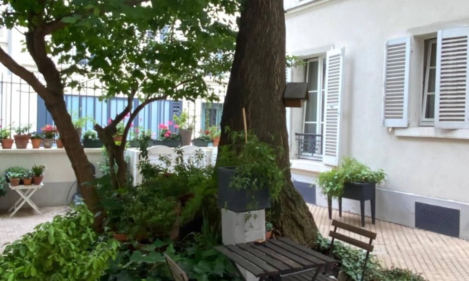 Faubourg Saint-Germain Apartment | Charming apt Eiffel Tower