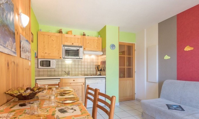Saint-Chaffrey Apartment | Charming Apt in Serre-Chevalier for 4 with Balcony, Parking, and WiFi Option.