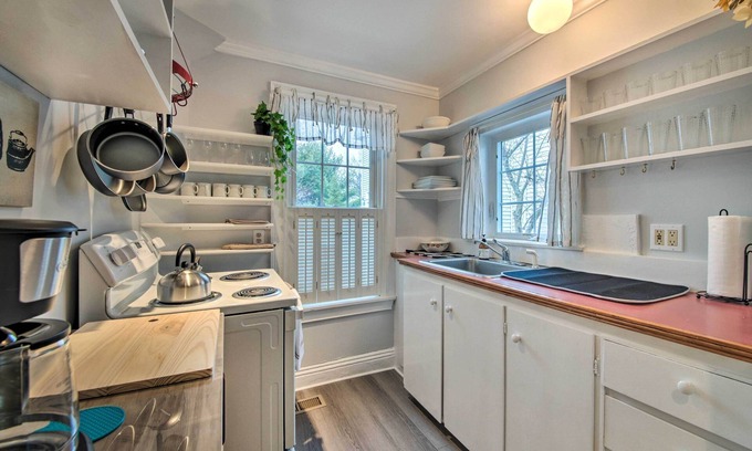 Belfast Apartment | Charming Belfast Home, Walk to Downtown!