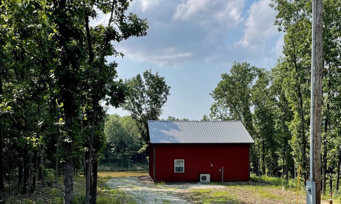 Goodson Cabin | Charming cabin near Bennett Springs, Pomme de Terre