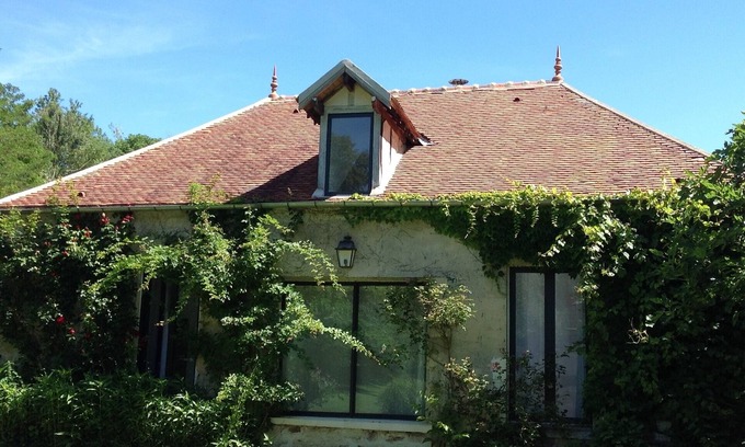 Essomes-sur-Marne Cottage | charming cottage at the foot of a 13th century abbey