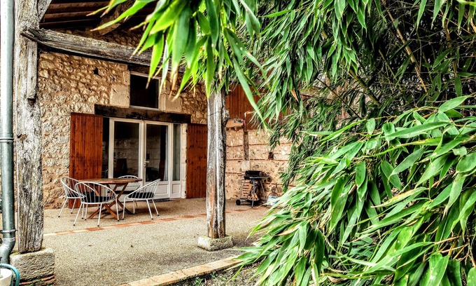 Saint-Salvy Cottage | Charming cottage in Lot-et-Garonne, with terrace, optional pool, and spa.