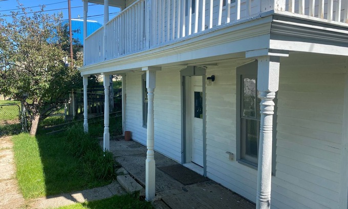 Deadwood Cottage | Charming cottage in the Black Hills