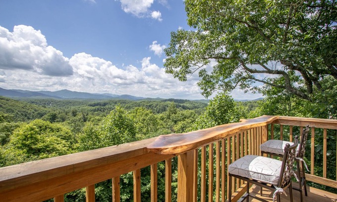 Blowing Rock Cabin | Charming Cottage near Downtown