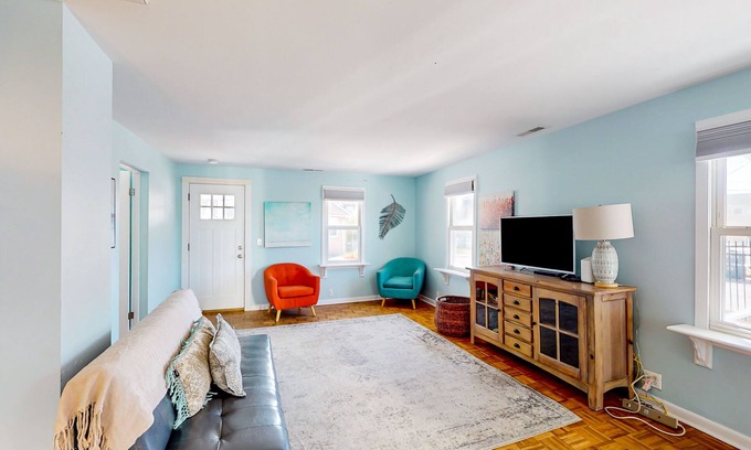 Ocean City Cottage | Charming cottage near beach/boardwalk with modern amenities, AC, WiFi