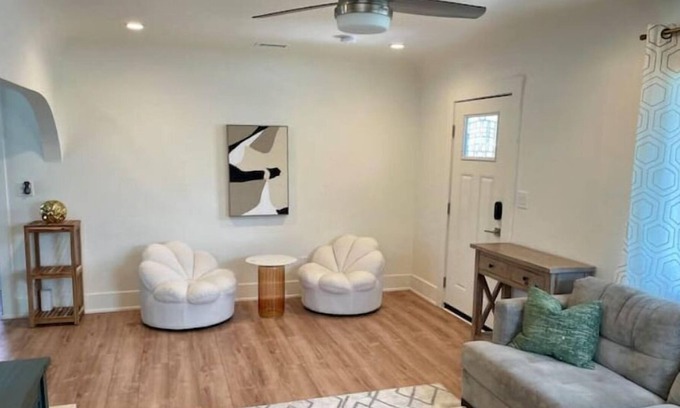 Corridor House | Charming Craftsman home