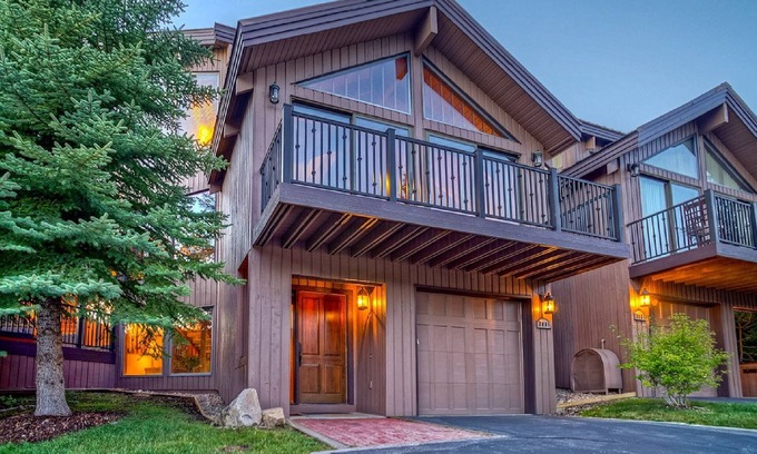 Deer Valley Villa | Charming family- friendly 4-bedroom villa with wi-fi and hot tub