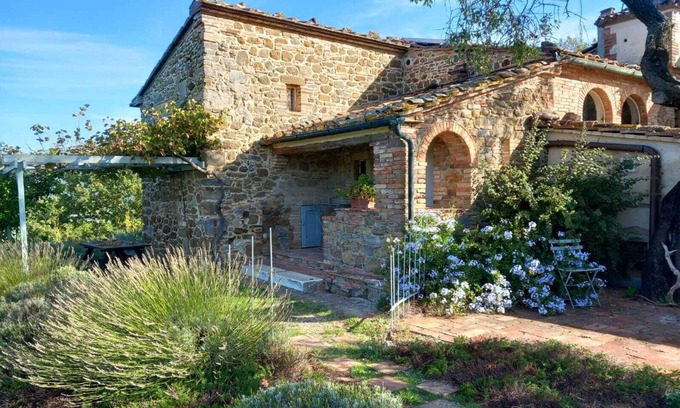 San Macario In Monte Apartment | Charming farmhouse apartment with garden, pool and views