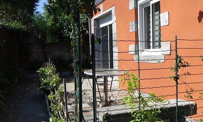 Leval Cottage | Charming Farmhouse Cottage with Modern Amenities in Avesnois Natural Park