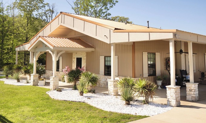 Harrison County Other | Charming Farmhouse, Hot Tub, Pool, Outdoor Kitchen, Farm animals & Stocked Pond.