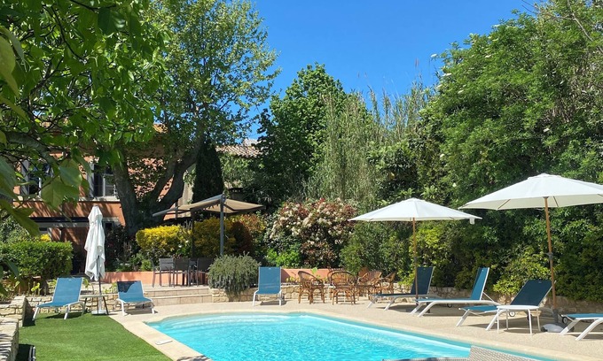 Avignon Other | CHARMING FARMHOUSE WITH WOODED GROUNDS AND SWIMMING POOL