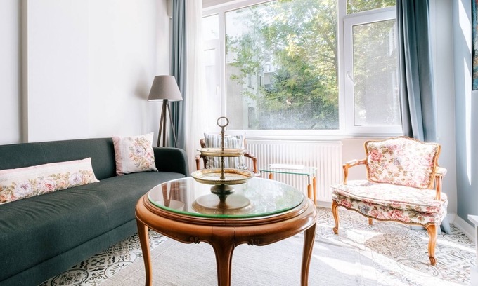 Moda Apartment | Charming Flat 10 min to Bull Statue in Kadikoy
