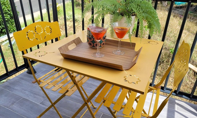 Artigues-pres-Bordeaux Apartment | Charming spacious apartment with balcony view near Bordeaux