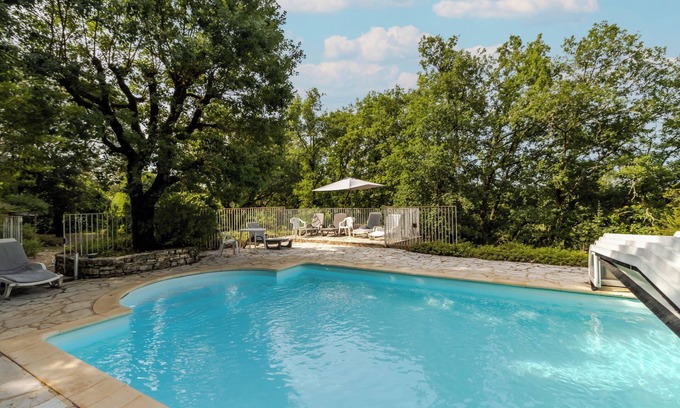 Cenac-et-Saint-Julien Apartment | Charming Studio in Dordogne with Shared Pool and Panoramic View