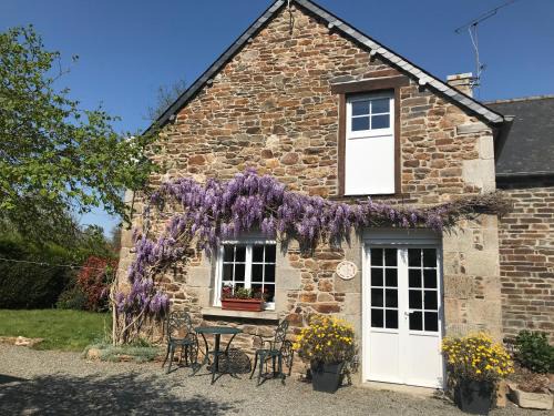 Plenee-Jugon House | Charming Gite in Brittany