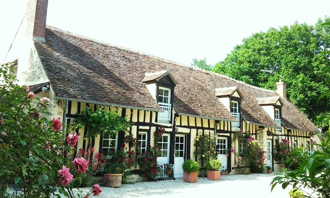 Vitry-aux-Loges Cottage | Charming half-timbered house in the heart of the Orleans forest