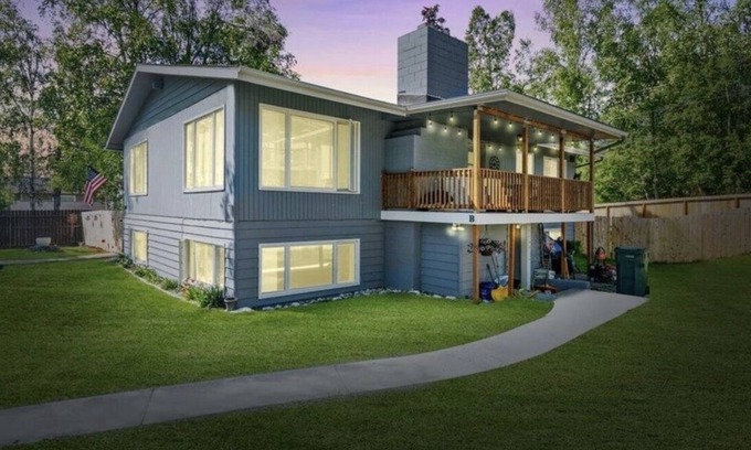Eagle River Condo | Charming hillside duplex with plenty of space