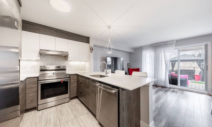 Chambly House | Charming home 5min from the lake